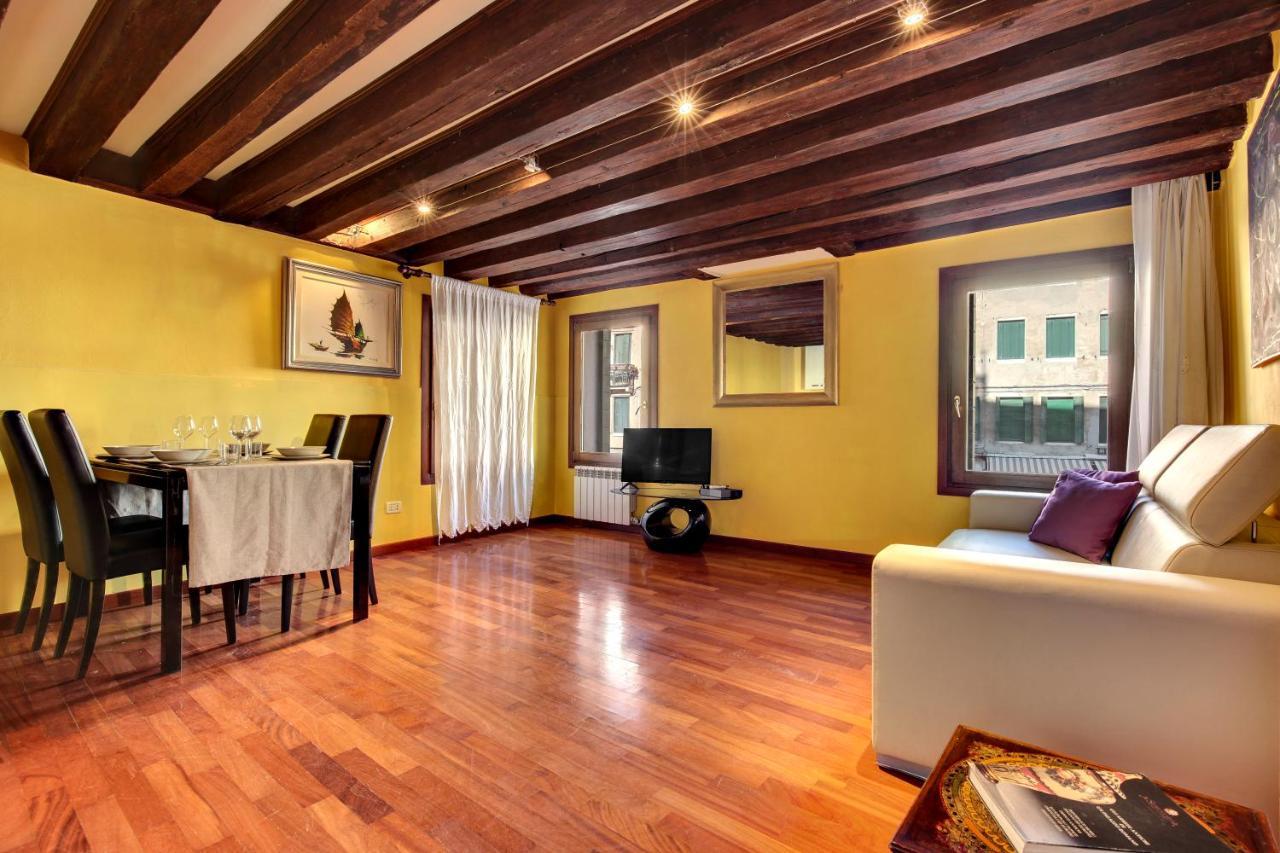 Ca'pedrocchi By Bricola * Venedig